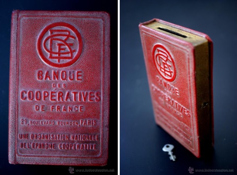 Hucha francesa con forma de libro